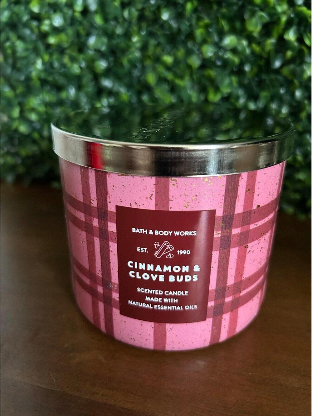 Bath & Body Works Cinnamon Clove Buds 3 Wick Candle Discontinued